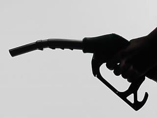 Egy hét alatt 15 forinttal lett drágább a benzin, 9-cel a gázolaj 