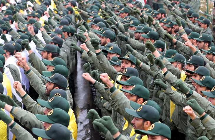 Irán az újabb forradalom küszöbén – hadgyakorlat jön Moszkvával és Pekinggel