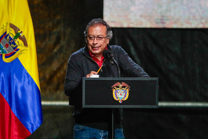 Gustavo Petro kolumbiai elnök egy korábbi képen - ő ígért, de a miniszterei menjenek?