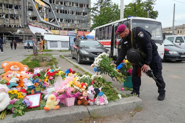 Zelenszkij különleges bíróság felállítását sürgeti - háborús összefoglaló