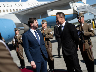 Szijjártó Péter és JD Vance