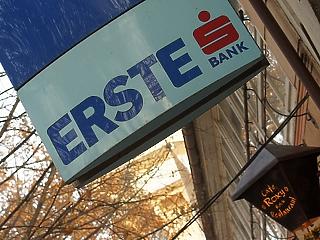 Szépen keres az állam az Erste Bankon