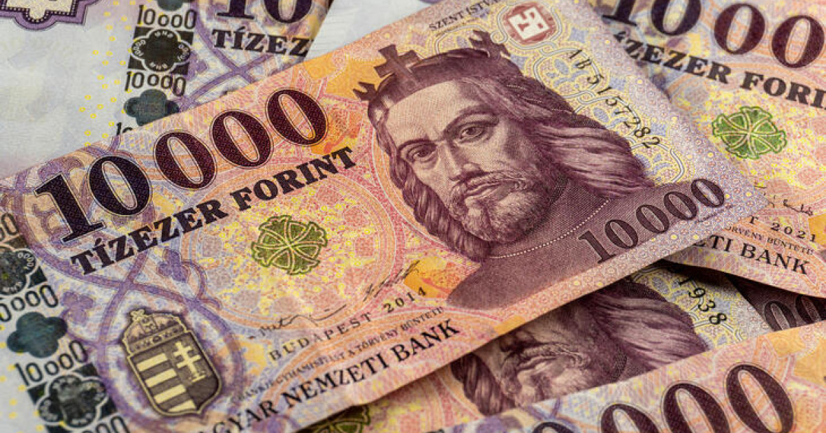 Ismét a mágikus határt kóstolgatja a forint