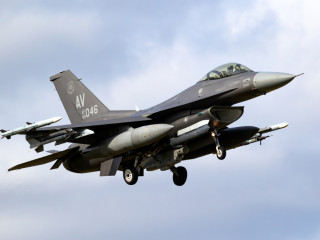 F-16-os