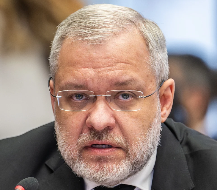 Herman Haluscsenko több vezető pozíciót is betöltött