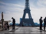 Megkezdődött a helyezkedés a francia választások előtt