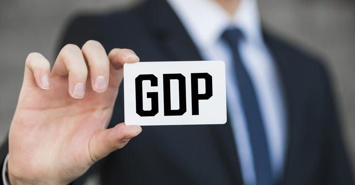 Elbukott a repülőrajt,  a vártnál is gyengébb a magyar GDP