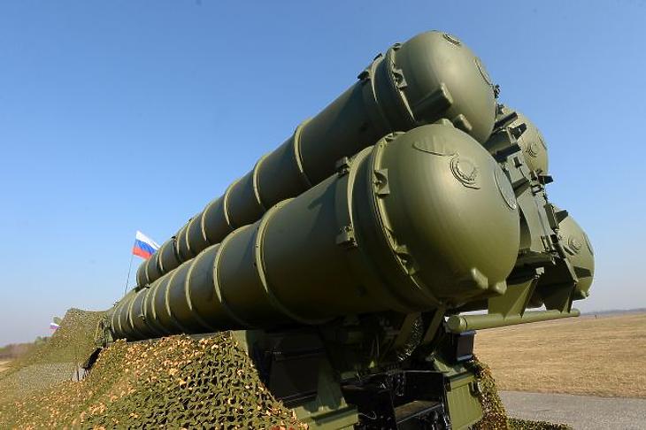 Fekete lyuk: eljuthatnak-e orosz fegyverek Szerbiába?