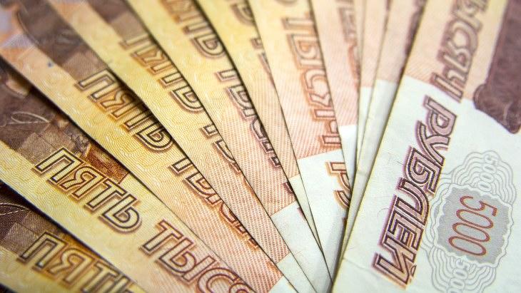 390 forint alatt az euró, jövő héten csődbe mehet az orosz állam