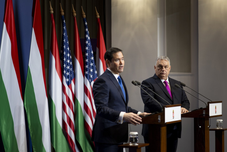 Orbán Viktor és Marco Rubio a tárgyalásuk után tartott közös sajtótájékoztatón a Karmelita kolostorban 