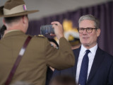 A képen Sir Keir Starmer, a munkáspárt vezetője, és egyben az Egyesült Királyság várható következő miniszterelnöke
