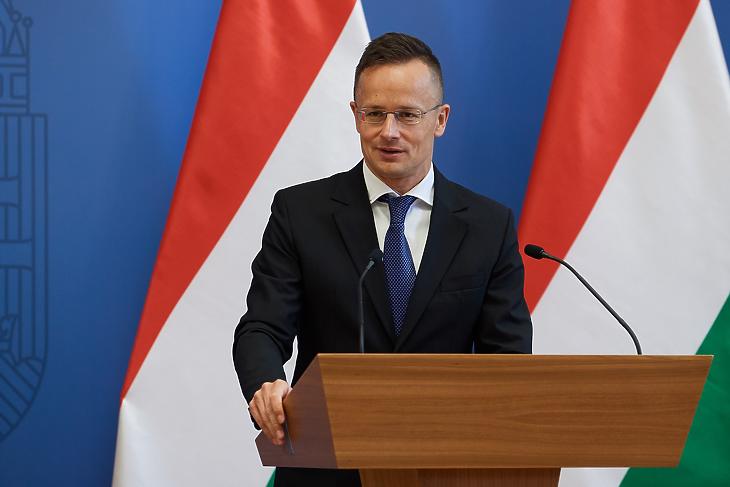 Szijjarto Peter Targyalt Erre A Beruhazasra Ad 600 Milliot A Kormany Privatbankar Hu