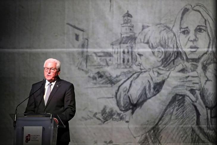 A lengyel elnök szerint 80 éve romba dőlt a normális világ