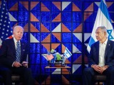 Joe Biden és Benjamin Netanjahu Tel-Avivban 2023. október 18-án. Fotó: EPA/MIRIAM ALSTER   