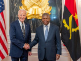 Joe Biden amerikai és João Lourenço angolai elnök parolázik