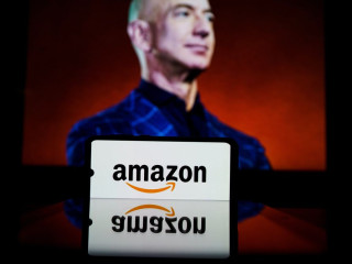 Adatközpontok az űrben? Merész jövőről álmodik az Amazon-vezér