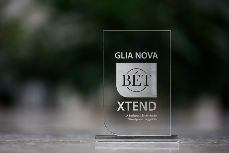 Glia Nova a BÉT-en,