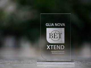 Glia Nova a BÉT-en,