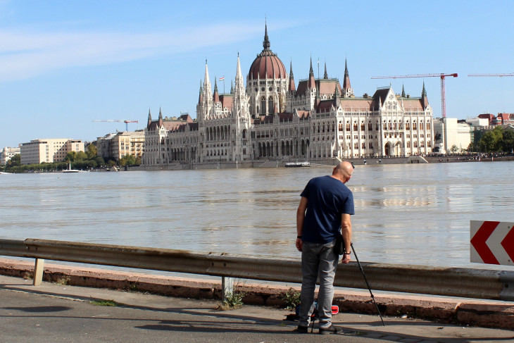 Túlparti  Parlament