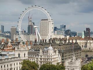 Autó hajtott gyalogosok közé Londonban