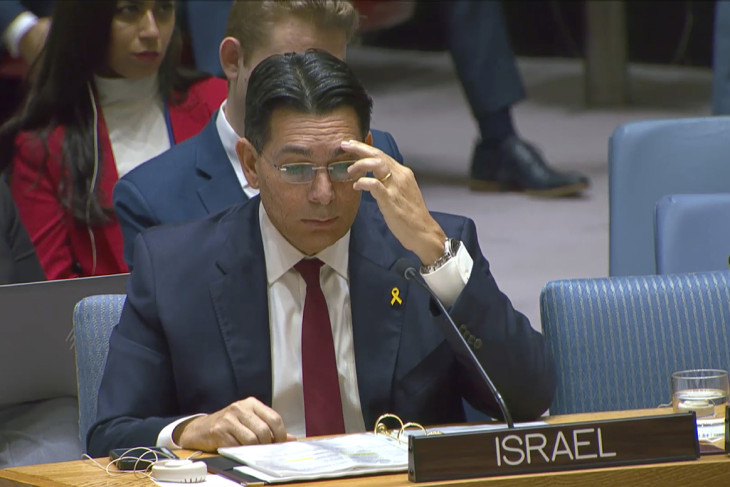 Danny Danon izraeli ENSZ-nagykövet az ENSZ Biztonsági Tanácsának (BT) a közel-keleti fegyveres konfliktus kiszélesedéséről tartott ülésén a világszervezet New York-i székházában 2024. október 2-án