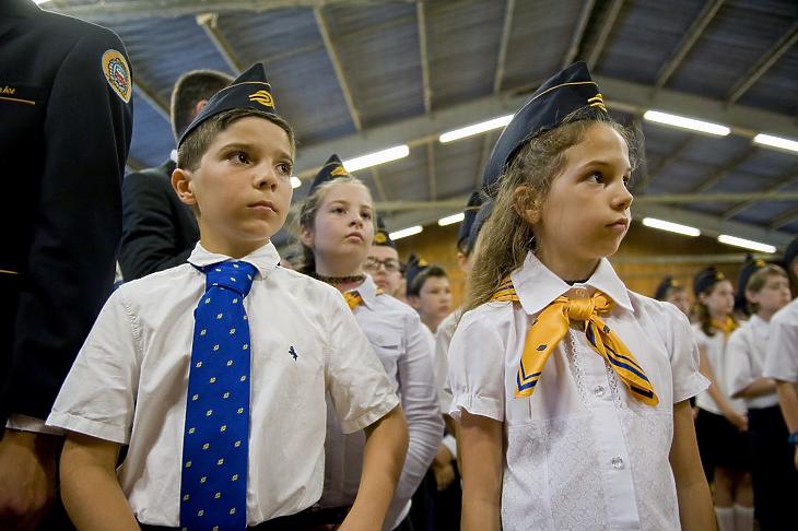 Jó tanuló a gyerek, és 4-5-6. osztályos? Jöjjön gyermekvasutasnak!