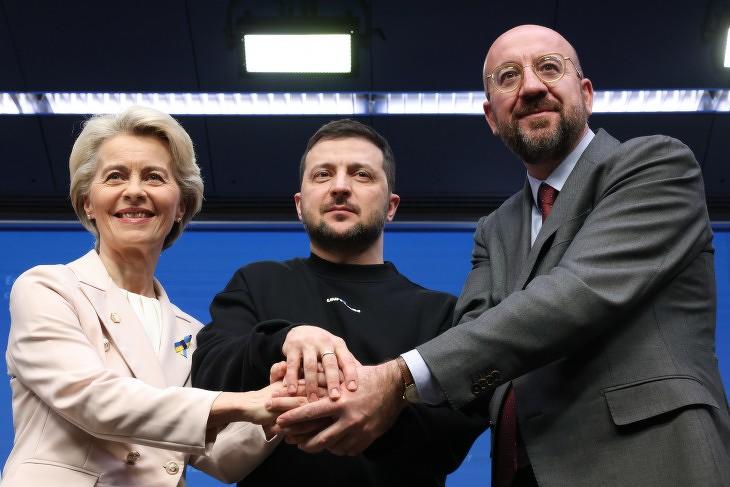 Ursula von der Leyen, az Európai Bizottság elnöke, Volodimir Zelenszkij ukrán elnök és Charles Michel, az Európai Tanács elnöke Brüsszelben 2023. február 9-én. Fotó: Európai Tanács