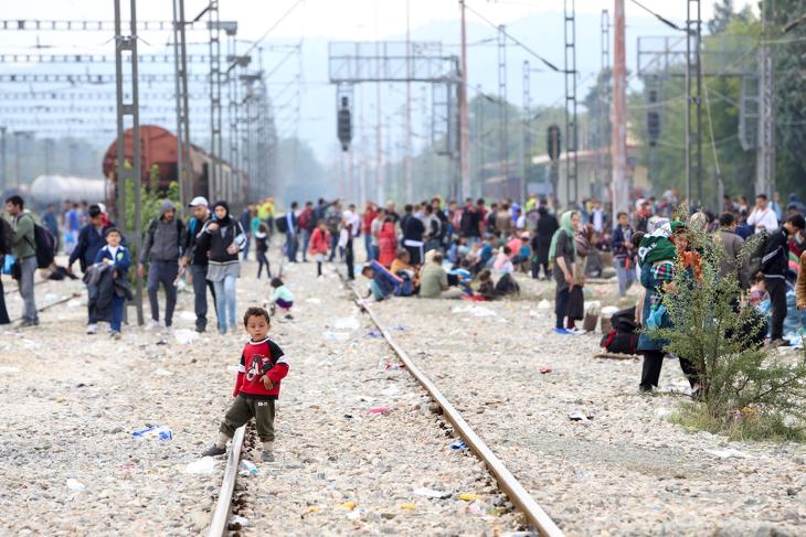Menedékkérők a görög-észak-macedón határon (Korábbi felvétel). Fotó: Depositphotos 