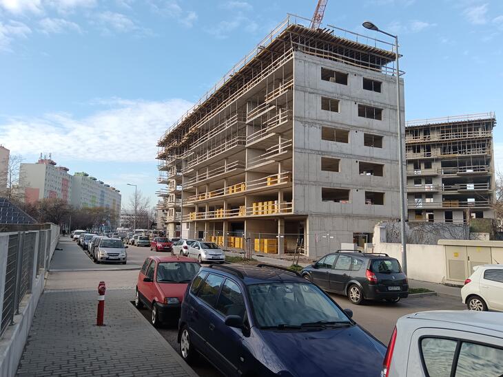 Új társasház építése Kőbányán
