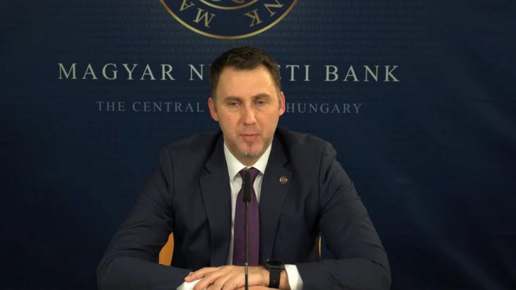 Virág Barnabás, az MNB alelnöke jó híreket közölt. Fotó: YouTube / Magyar Nemzeti Bank