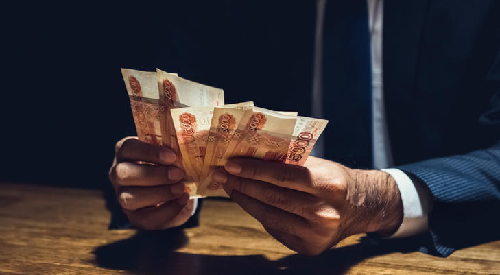 Hogyan születtek az orosz oligarchák?  -  Showbiznisz, butikláz, pénzváltás
