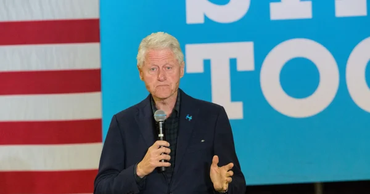 Clintonékat is beidézték az Epstein-ügy miatt Kép