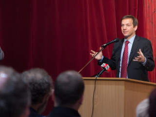 Bajnai Gordon: fordulóponthoz érkezett a gazdaság, és a politika is