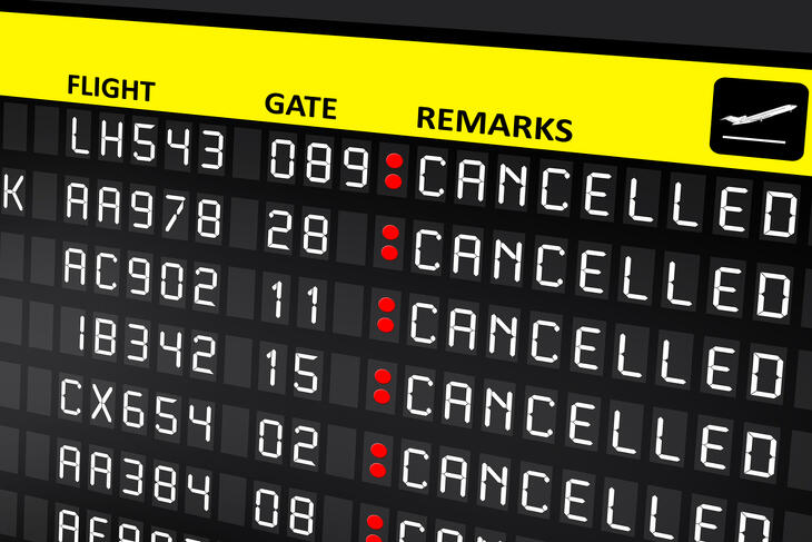 Megbénult egy fontos európai reptér, járatokat töröltek