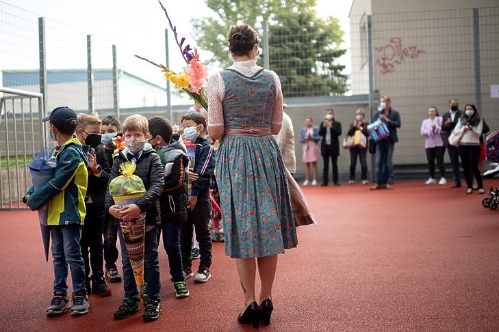 Nyitva tartanák az iskolákat az osztrák gyerekorvosok