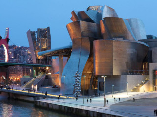 Elhunyt Frank Gehry