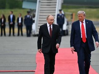 Nem örül Donald Trump, megy is 825 millió dollárnyi fegyver Ukrajnának