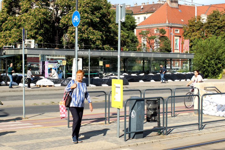 Batthyány téri metró lezárva