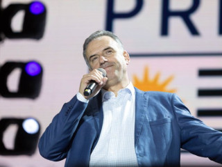 Yamandú Orsi, az újonan megválasztott uruguayi elnök elégedett lehet