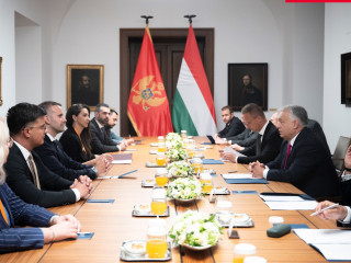 Orbán Viktor így fogadta Montenegró miniszterelnökét