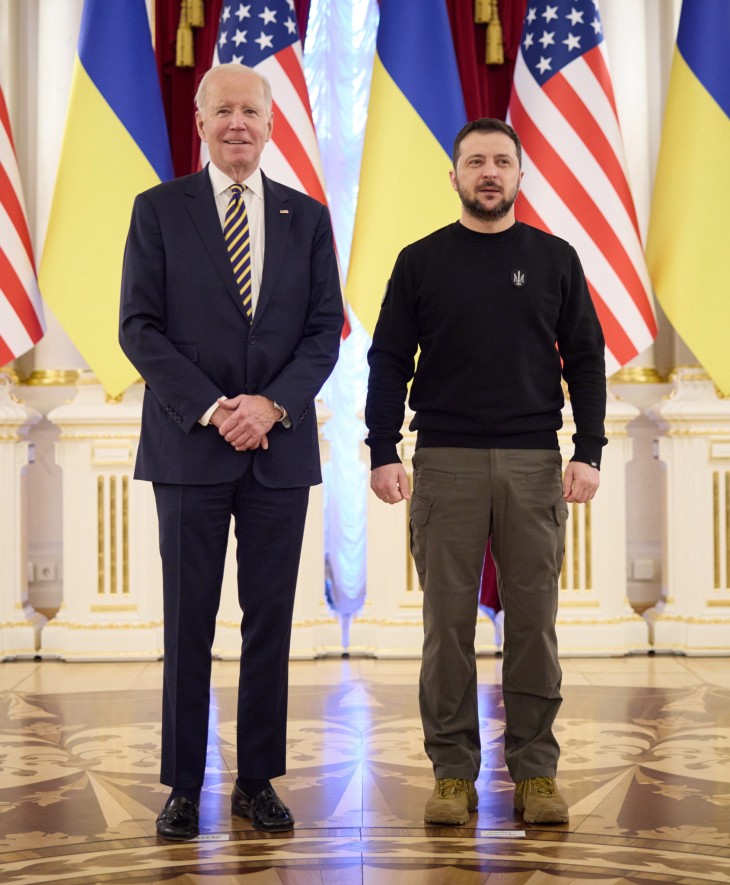 Joe Biden és Volodimir Zelenszkij Kijevben 2023. február 20-án. Fotó: EPA/UKRAINIAN PRESIDENTIAL PRESS SERVICE 
