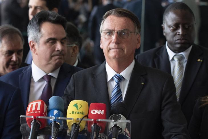 Jair Bolsonaro jobbnak látta elhagyni az országot. Fotó: MTI / EPA / Joedson Alves