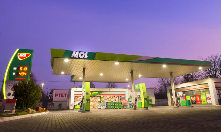 Visszaesés volt a budapesti tőzsdén péntek délelőtt, még a Mol is korrigált