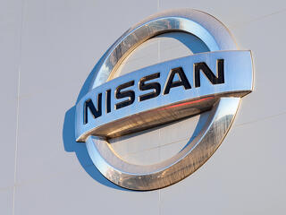 Trump vámjai elkaszálták a Nissant, és központját is eladja