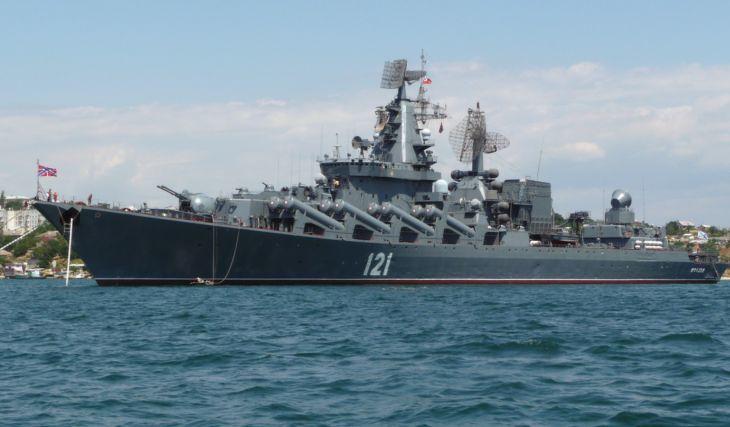 Több mint 30 orosz hadihajó indult meg a Balti-tengeren