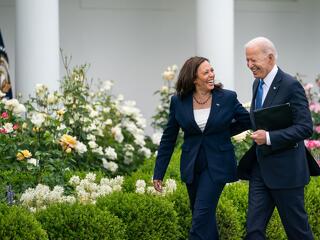 Kamala Harris Orbán Viktor nyomdokába lépett, Joe Biden elárulta, miért lépett vissza