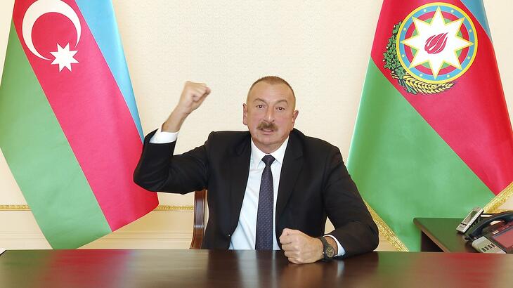 Az azeri elnöktől, Ilham Alijevtől nem áll távol a harcias megnyilvánulás