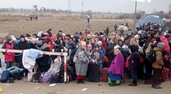 Menekültek az ukrán-lengyel határnál. Fotó: Unian