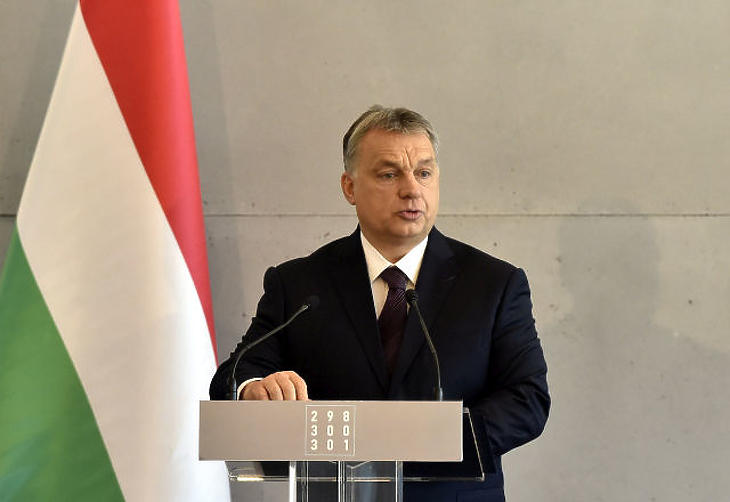 Orbán most szakított Weberrel?