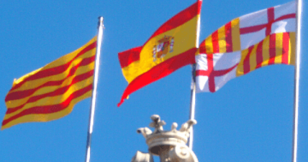 Megfér a katalán zászló a spanyol mellett Barcelonában?